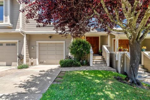 Photo of 17 Carriage Lane, SCOTTS VALLEY, CA 95066 (MLS # ML82000758)