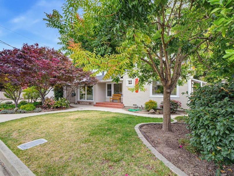 212 Dellview Avenue
