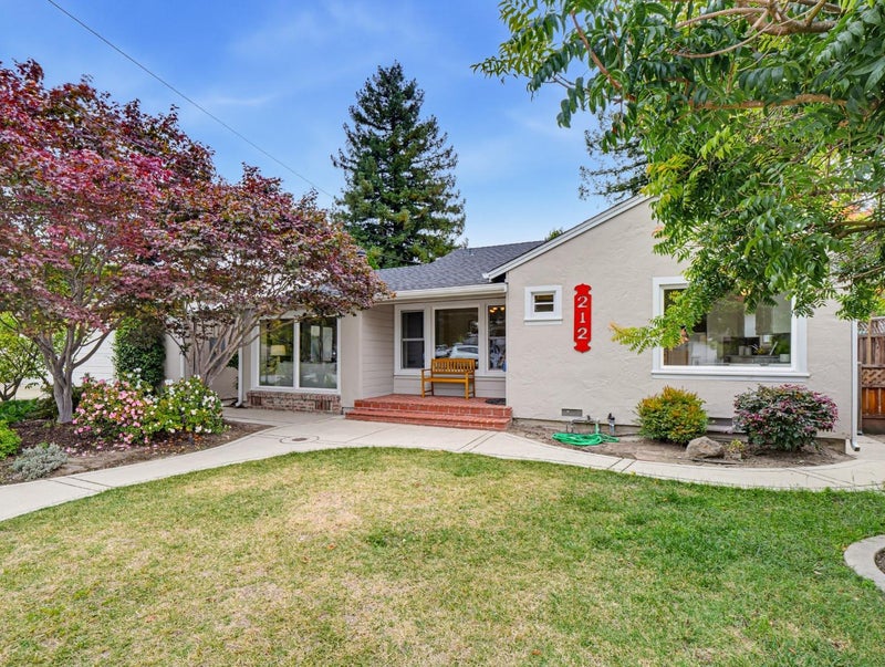 212 Dellview Avenue