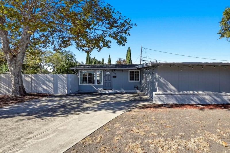 213 Velvetlake Drive