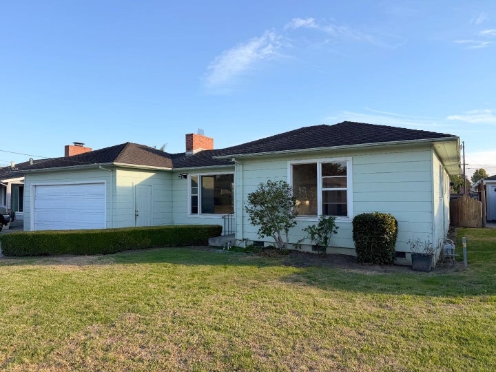 Photo 1 of 12 — 427 Carmel Street, WATSONVILLE, CA 95076