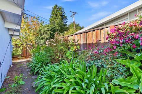 Tiny photo for 3839 Ross Road, PALO ALTO, CA 94303 (MLS # ML82028784)