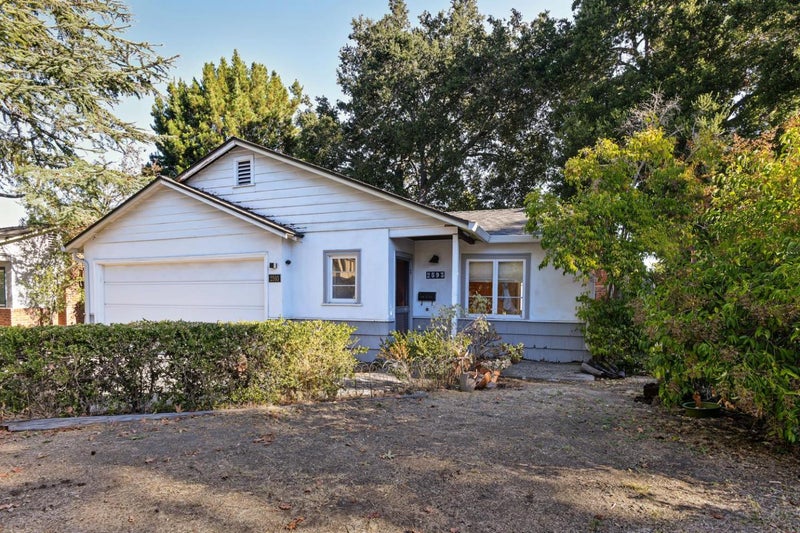 2593 Cowper Street