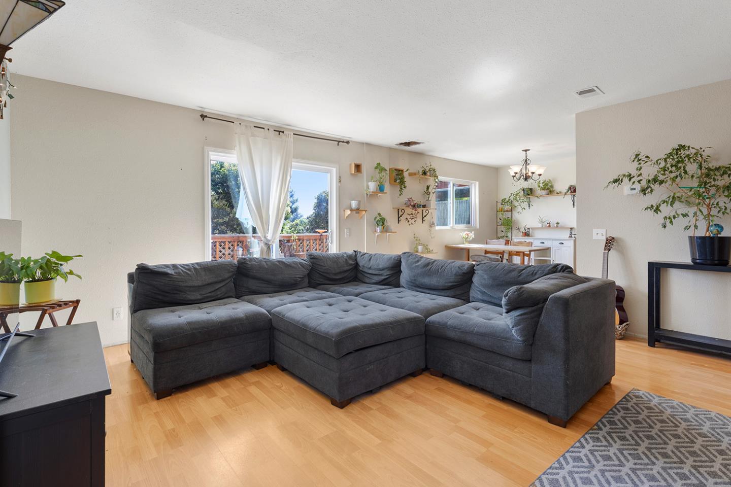 13 Altamont Drive