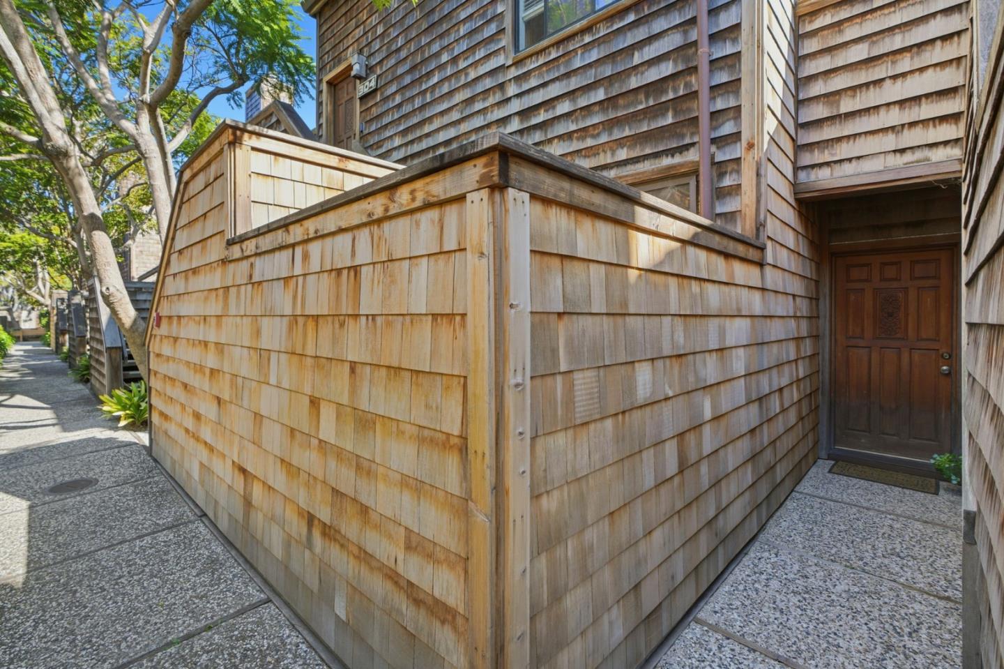 461 Dela Vina Avenue 103