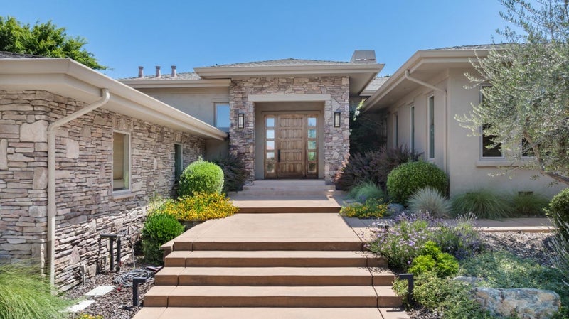 2369 Oak Creek Drive
