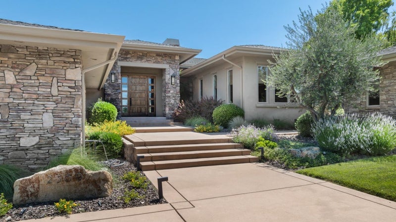 2369 Oak Creek Drive