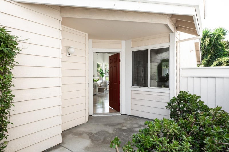 2775 Barrington Terrace