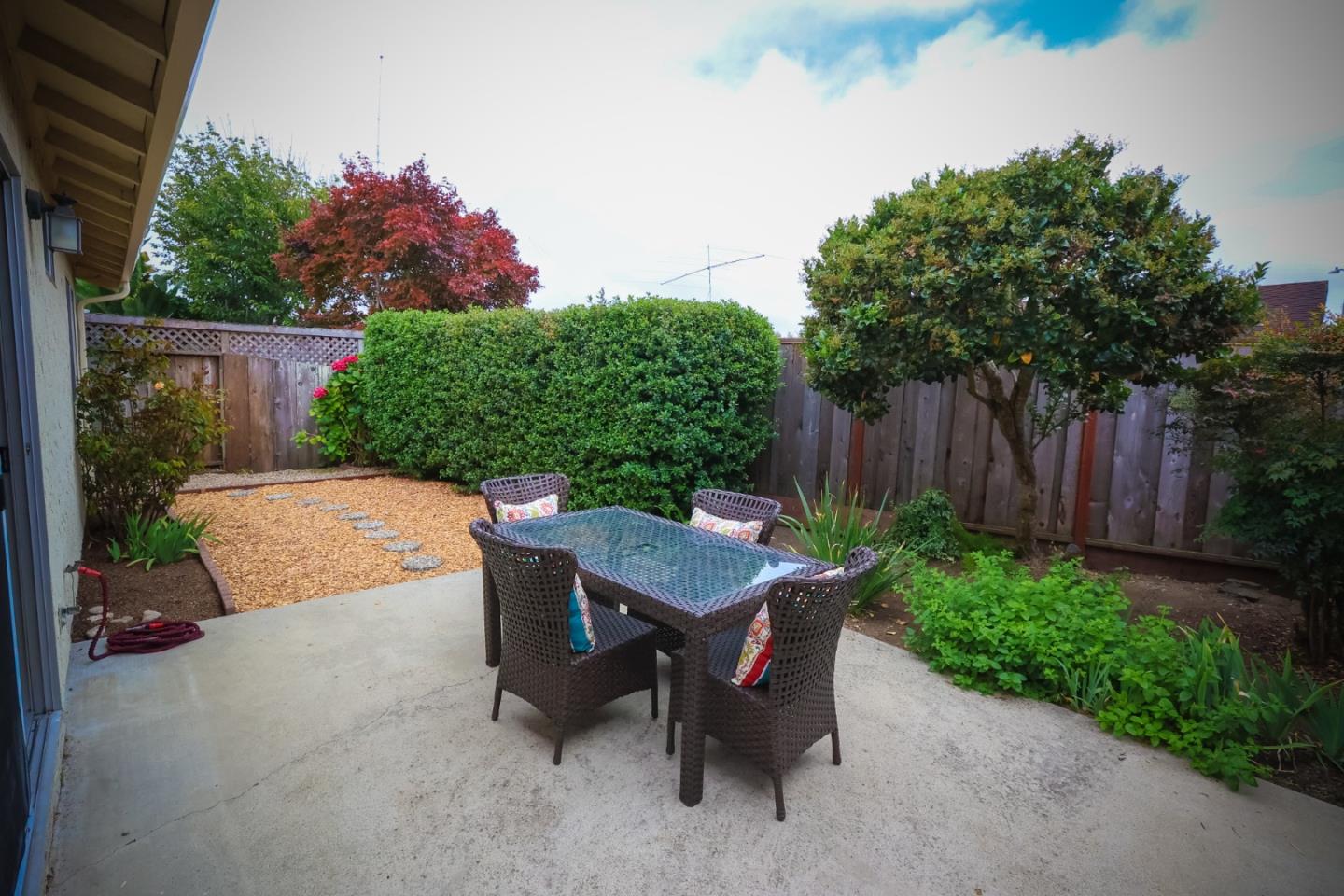 517 Vivienne Drive