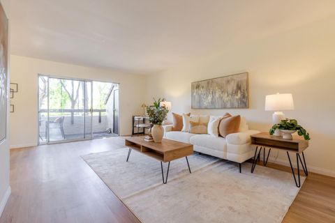 Photo of 279 Tradewinds Drive #6, SAN JOSE, CA 95123 (MLS # ML82040612)