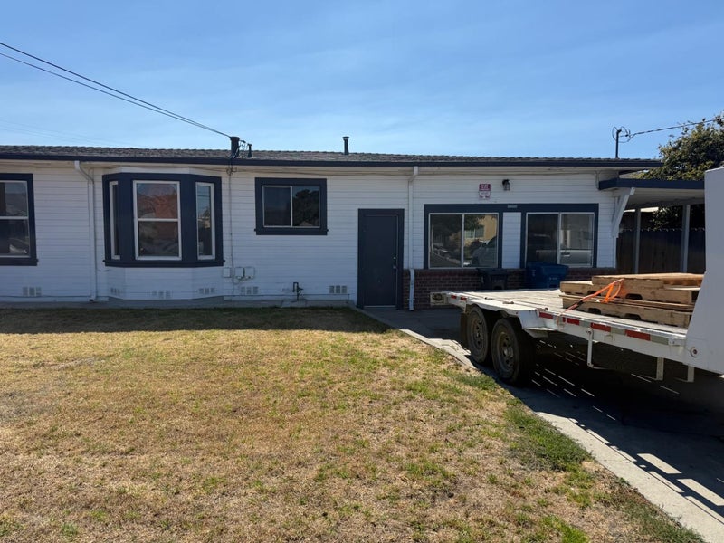 85 Paloma Avenue