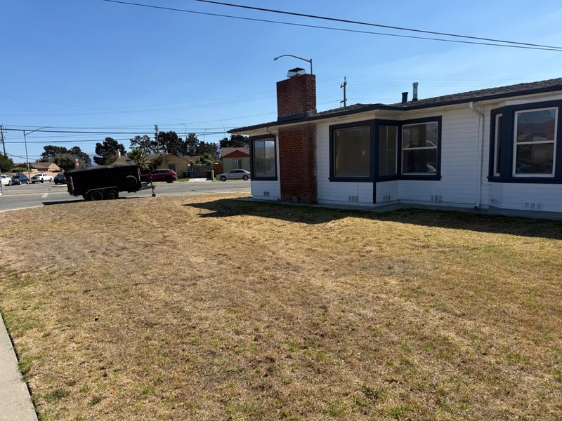 85 Paloma Avenue
