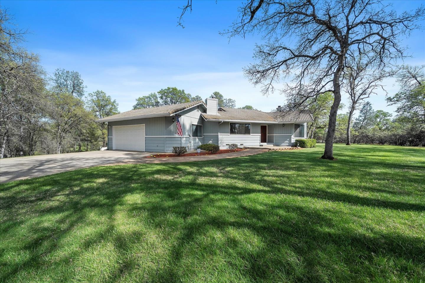 19862 Paso Robles Avenue