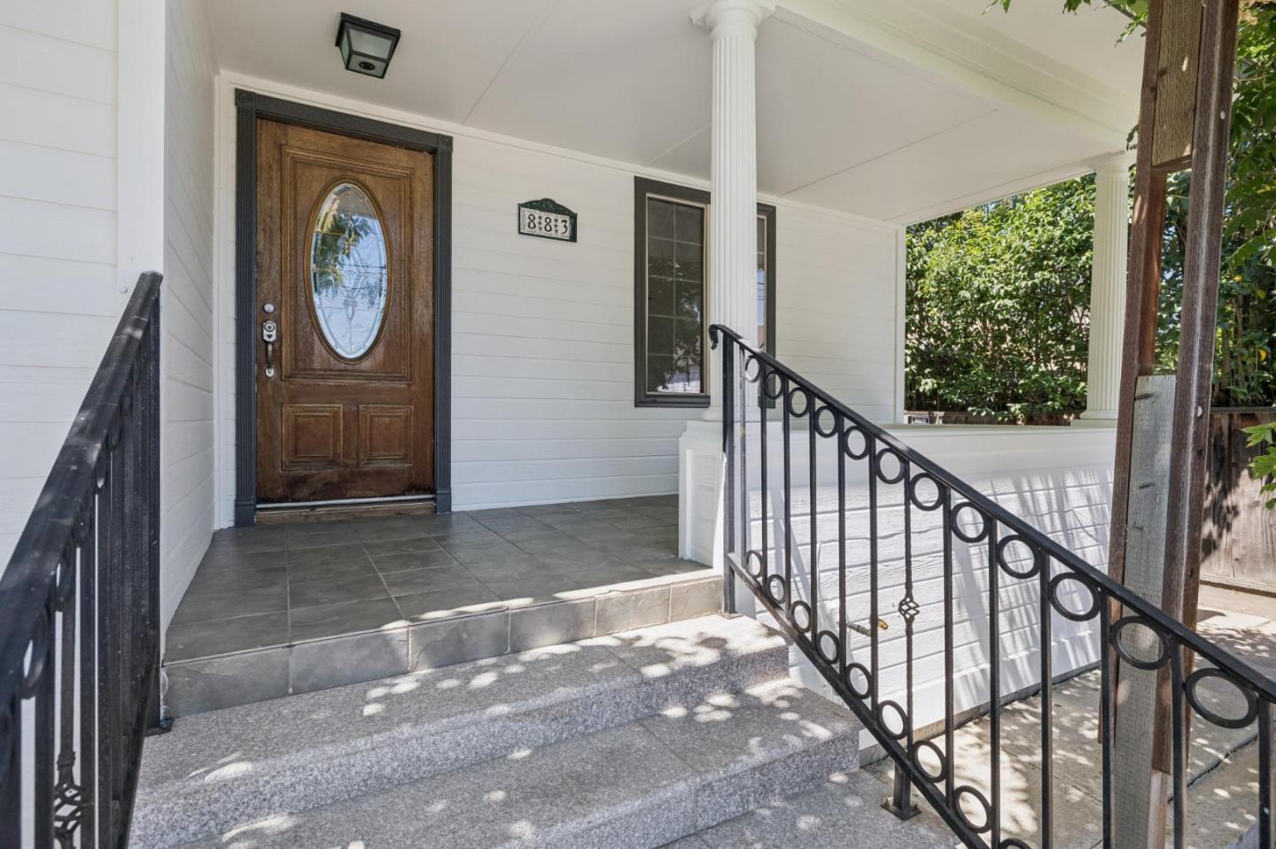 883 Pacific Avenue