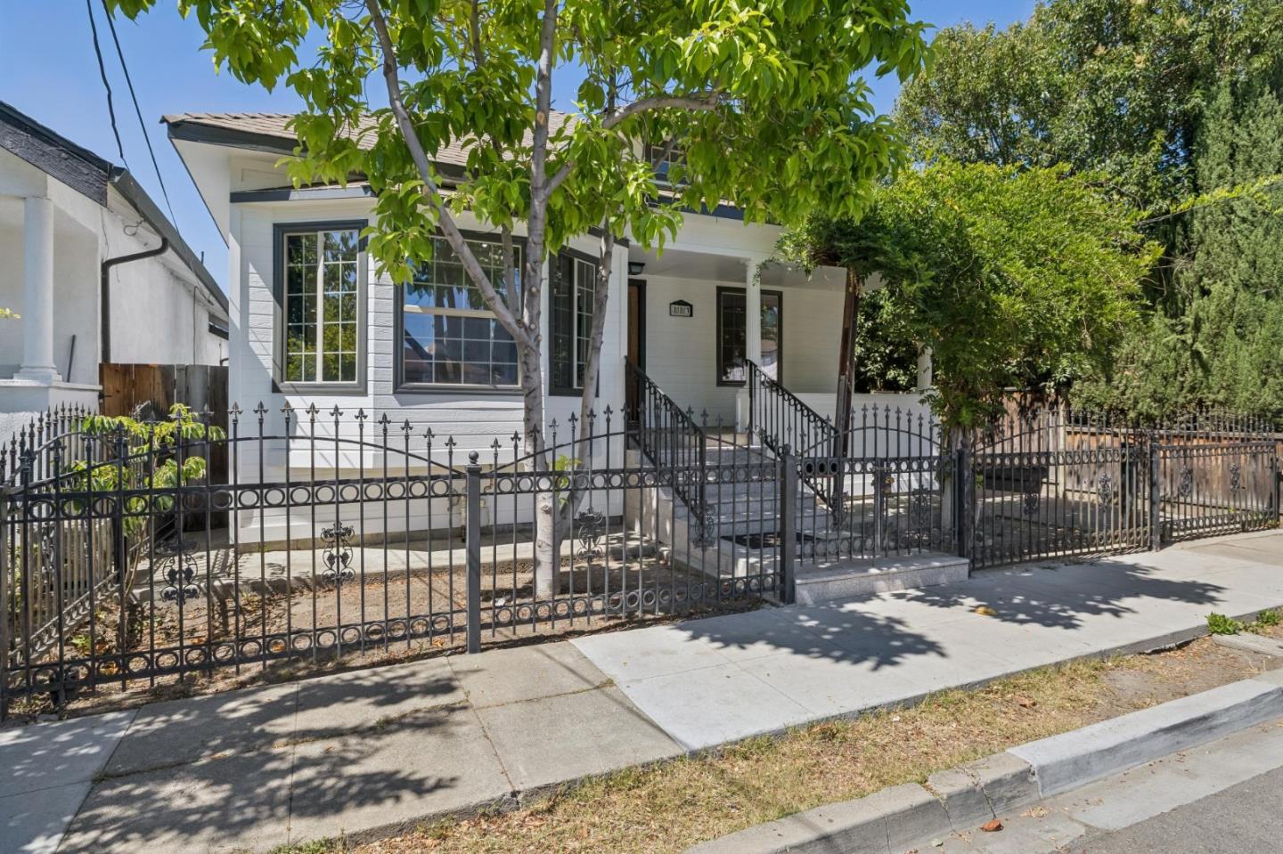 883 Pacific Avenue