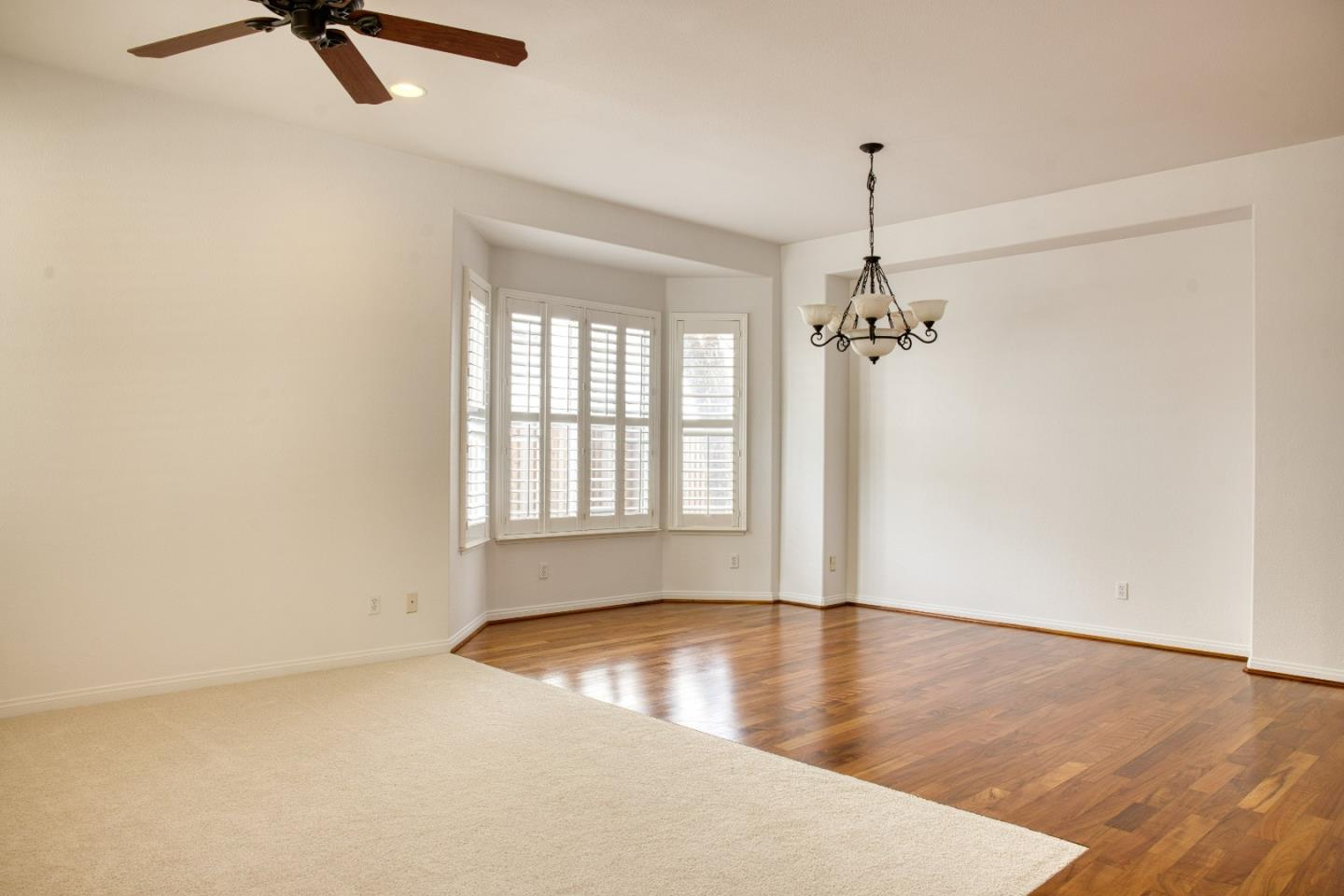 1030 Eastlake Circle