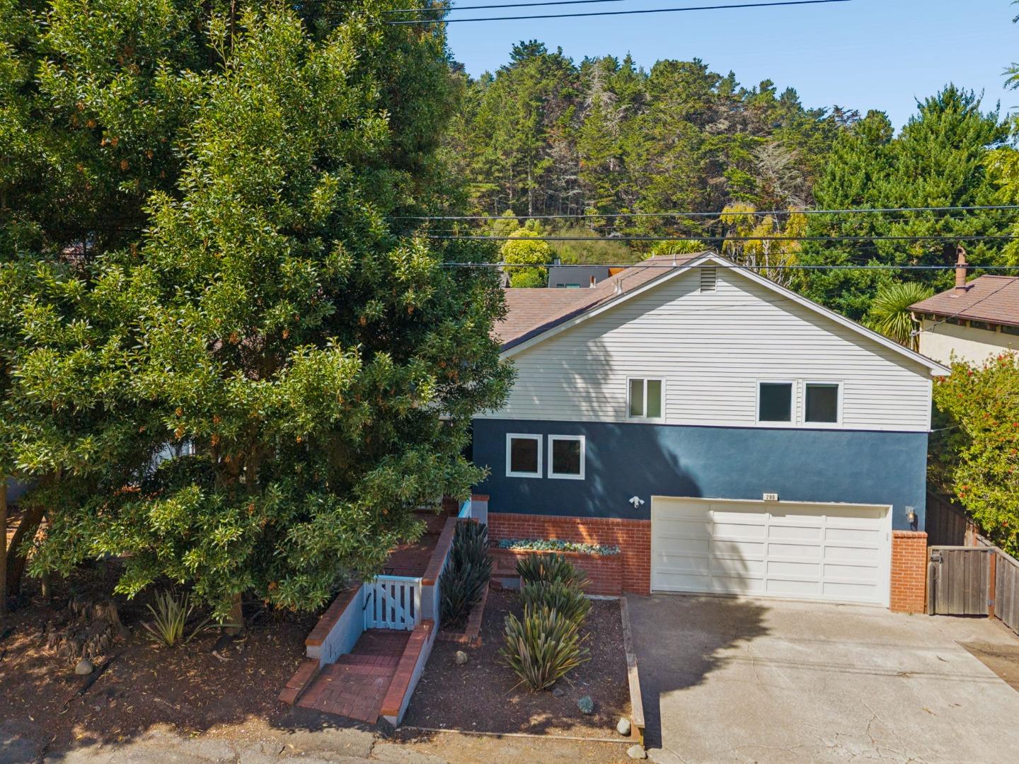 280 Angelita Avenue