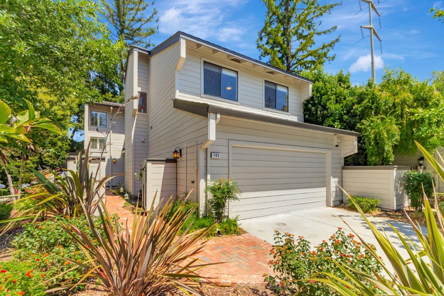 105 Strathmore Place