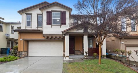 Photo of 8980 Acorn Way, Gilroy, CA 95020 (MLS # ML82032109)