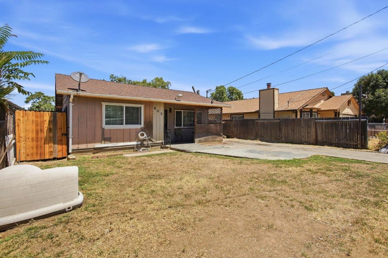 605 Grand Avenue