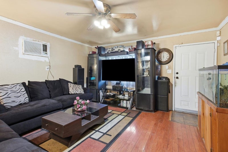 605 Grand Avenue
