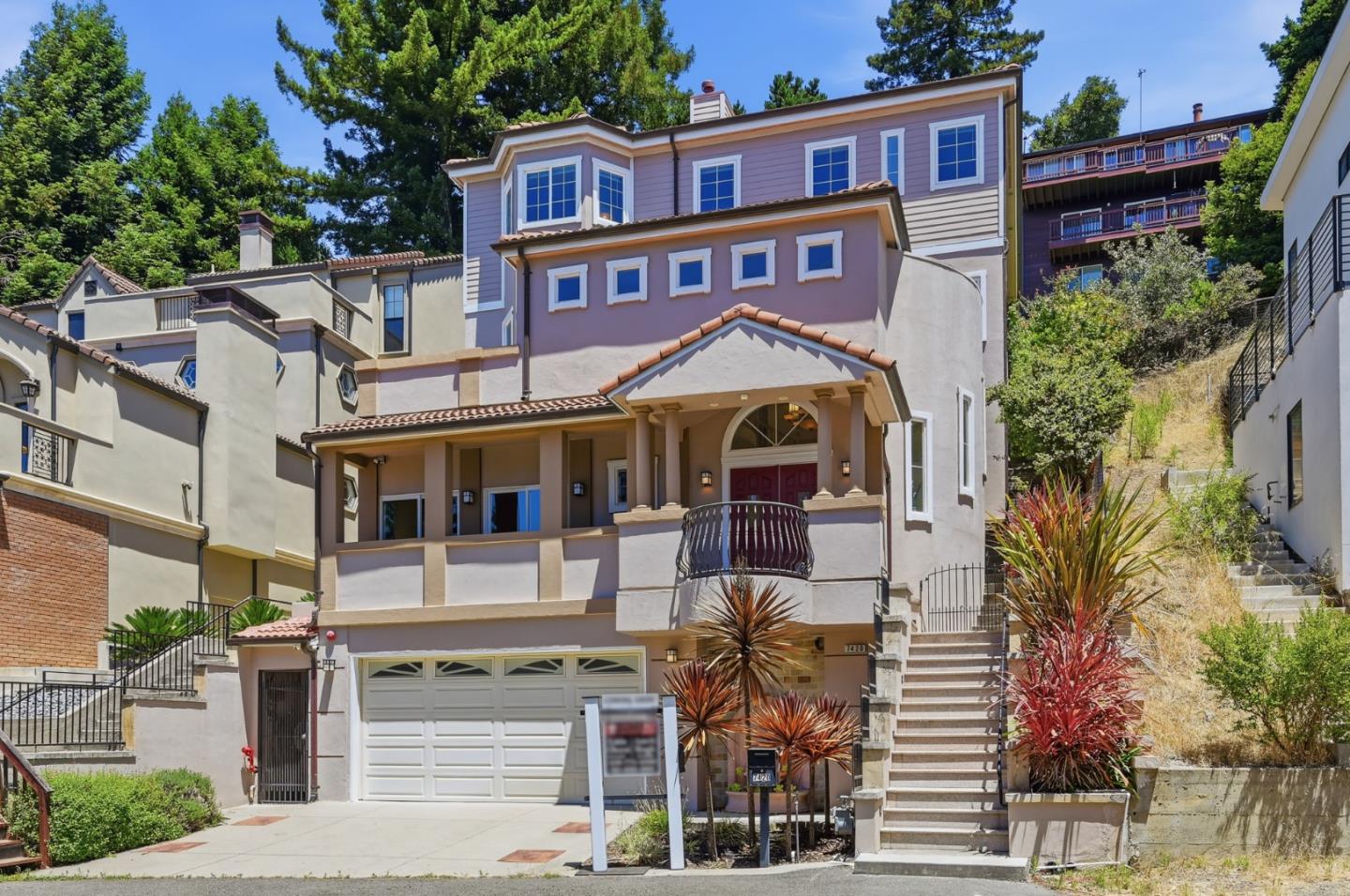 7420 Skyline Boulevard