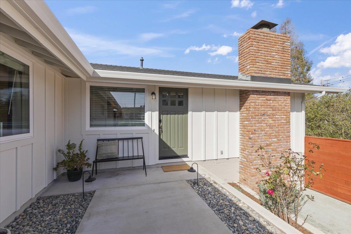 2715 Lafayette Street