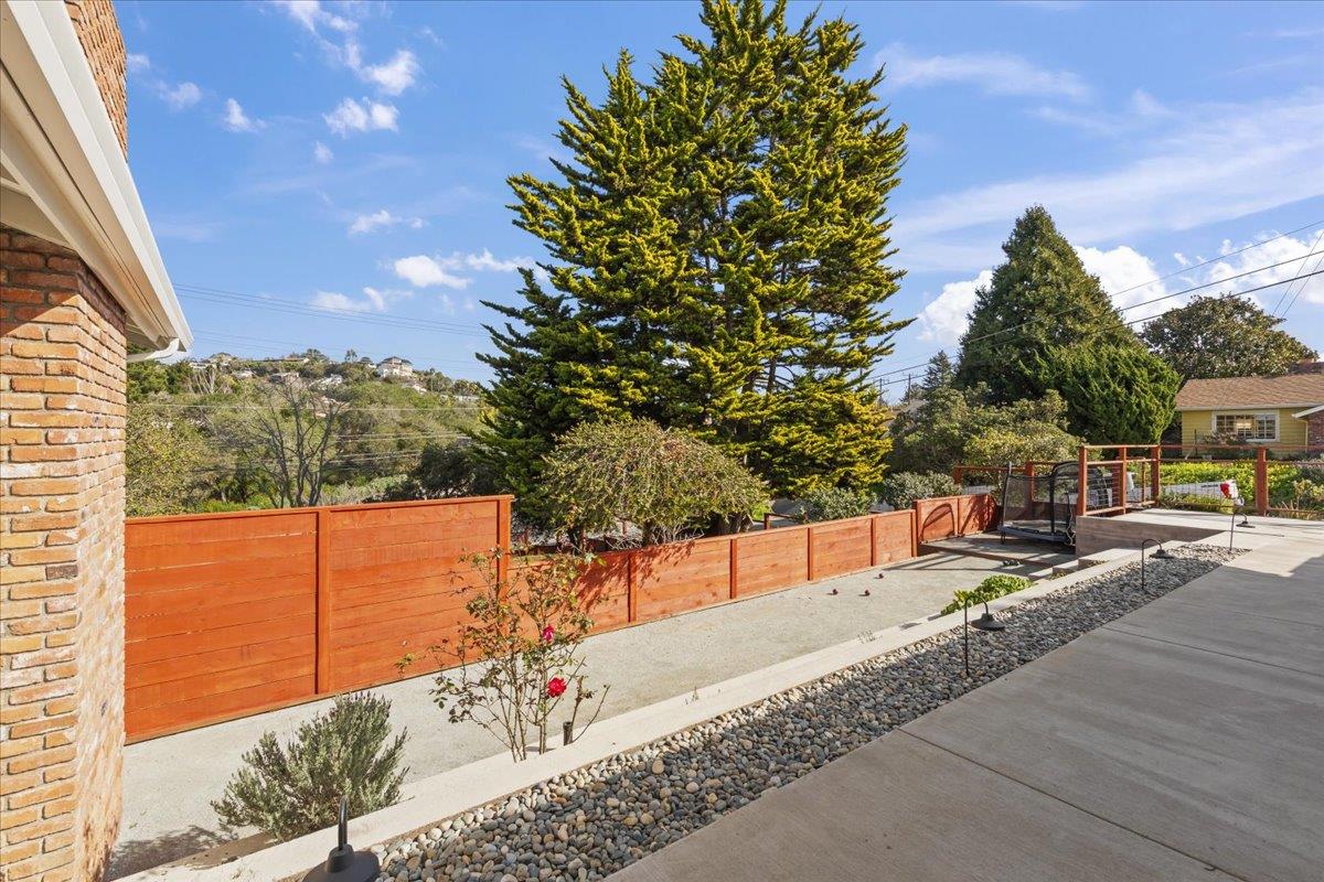 2715 Lafayette Street