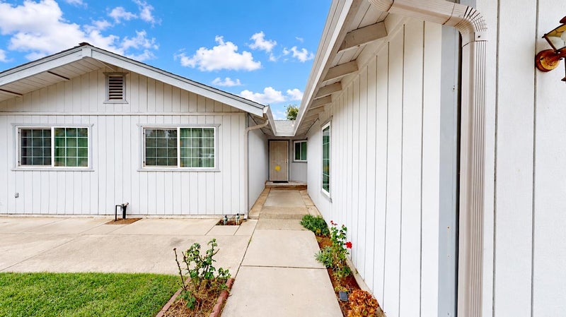 2525 Hampton Way