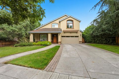 Photo of 744 Colorado Avenue, PALO ALTO, CA 94303 (MLS # ML82023828)