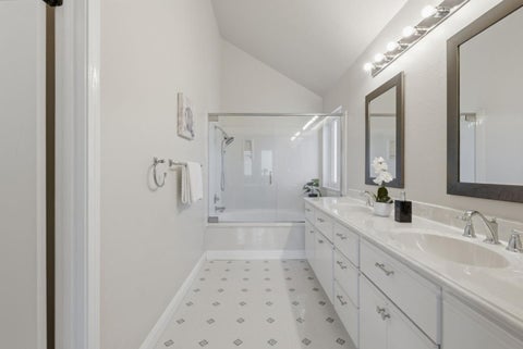 Tiny photo for 855 Mountain View Drive #4, Daly City, CA 94014 (MLS # ML82050458)