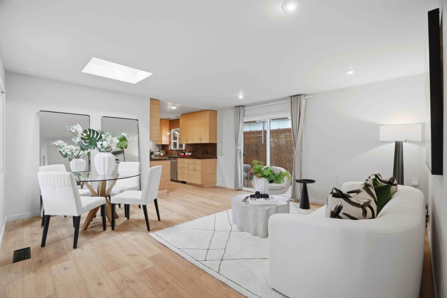 360 Fernando Avenue
