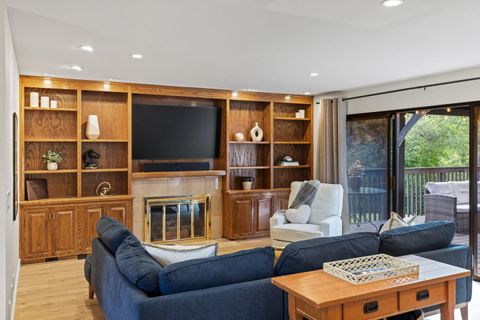 Featured picture for the property ML82005619