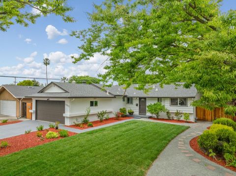 Tiny photo for 1565 Willowdale Drive, SAN JOSE, CA 95118 (MLS # ML82046093)