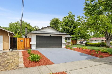 Tiny photo for 1565 Willowdale Drive, SAN JOSE, CA 95118 (MLS # ML82046093)