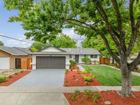 Tiny photo for 1565 Willowdale Drive, SAN JOSE, CA 95118 (MLS # ML82046093)