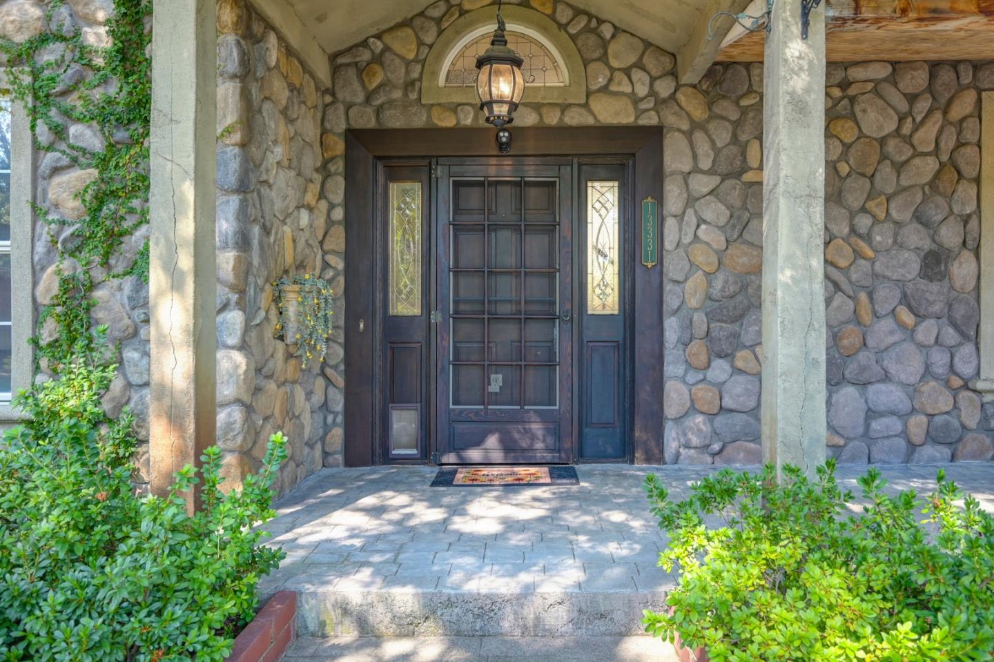 13331 Valley Vista Court