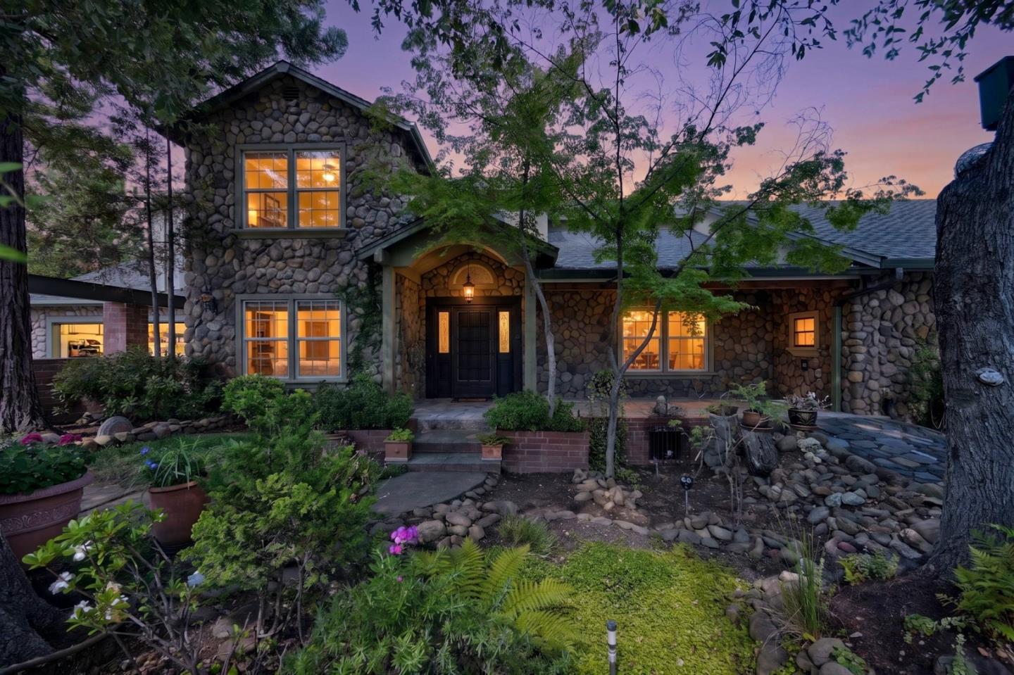 13331 Valley Vista Court