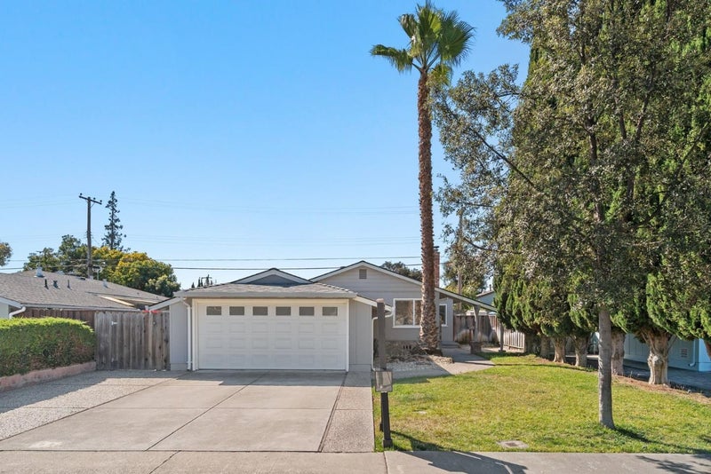 3250 Machado Avenue