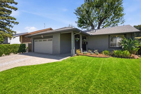 Photo of 6383 San Anselmo Way, SAN JOSE, CA 95119 (MLS # ML82056881)