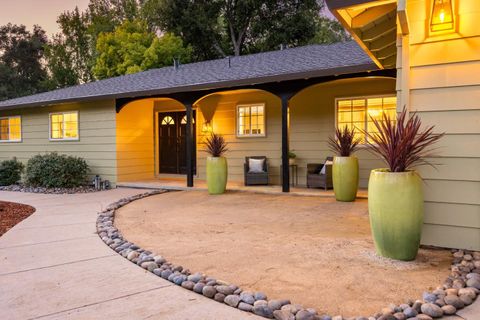 Photo of 215 1/2 N Navarra Drive, SCOTTS VALLEY, CA 95066 (MLS # ML82025172)