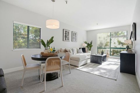 Photo of 4250 El Camino Real #C226, PALO ALTO, CA 94306 (MLS # ML82029357)