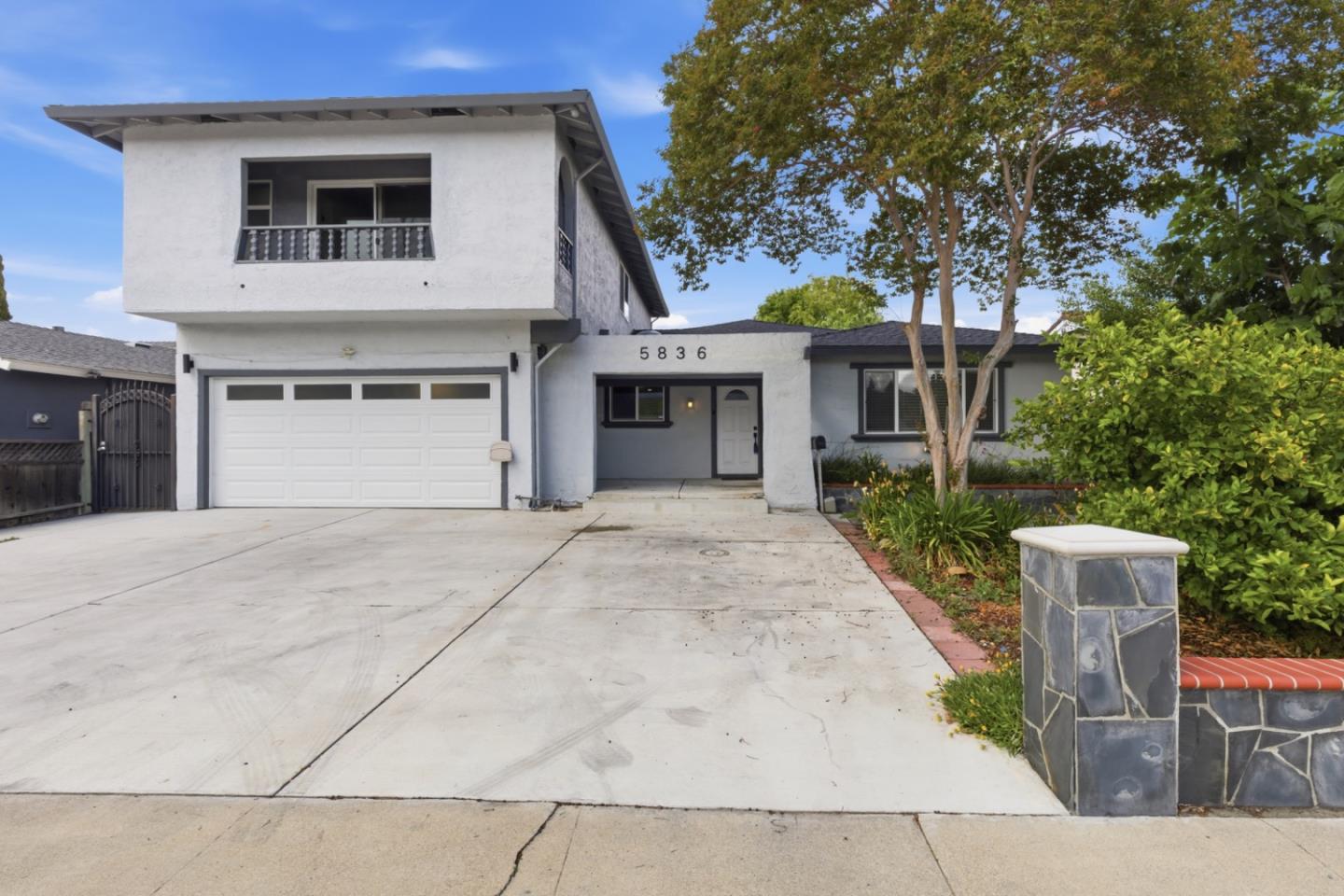 5836 Santa Teresa Boulevard