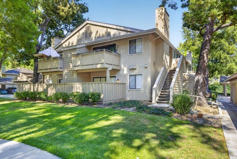 Photo of 5699 Makati Circle #A, SAN JOSE, CA 95123 (MLS # ML82059882)