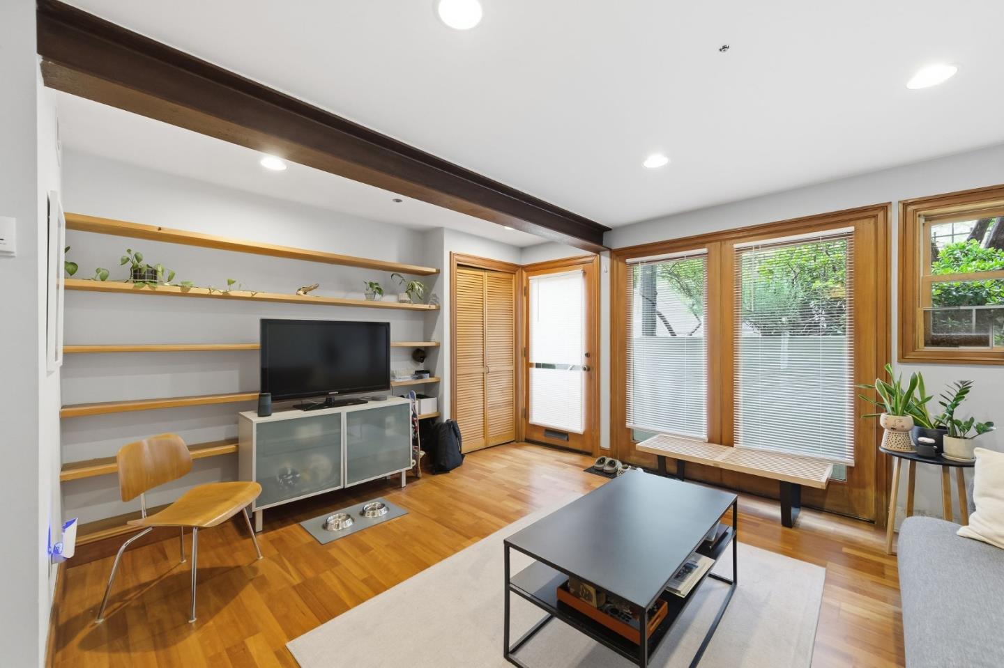 327 San Jose Avenue
