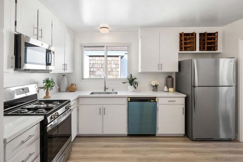 Tiny photo for 15 Eastridge Circle, PACIFICA, CA 94044 (MLS # ML82028557)