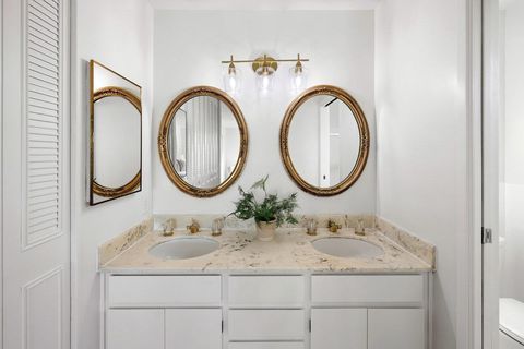 Tiny photo for 15 Eastridge Circle, PACIFICA, CA 94044 (MLS # ML82028557)