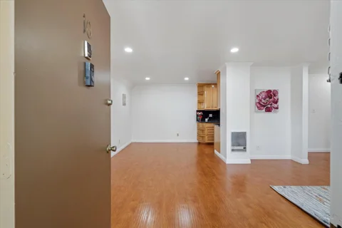 MLS: ML82056152