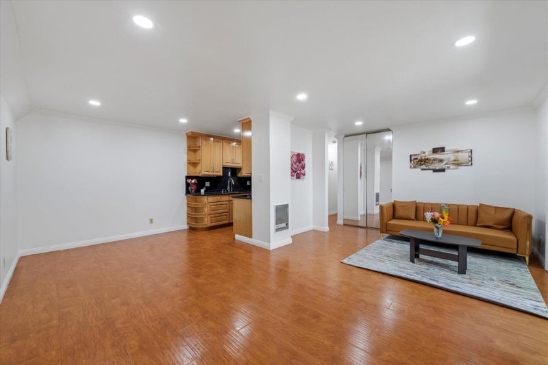 360 Auburn Way 10