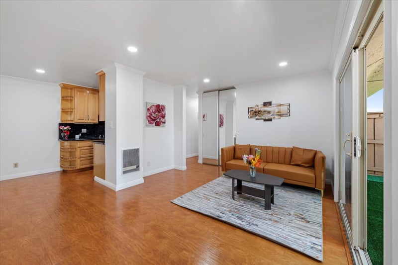 360 Auburn Way 10